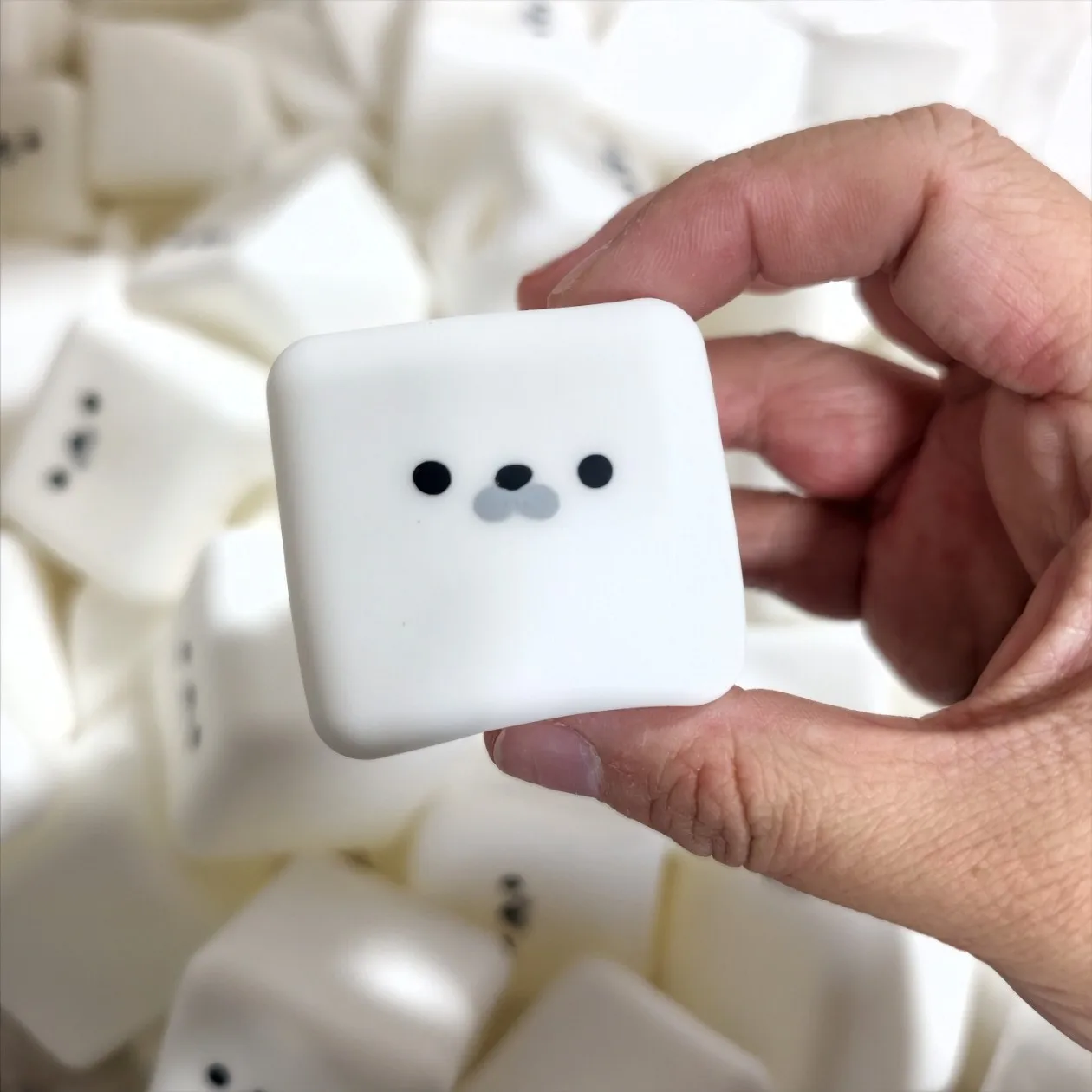 Cute Seal Squishy Stress Ball  - Building Blocks recension och pris